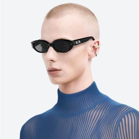 NEW GENTLE MONSTER Void 01 Black Sunglasses - Picture 1 of 10